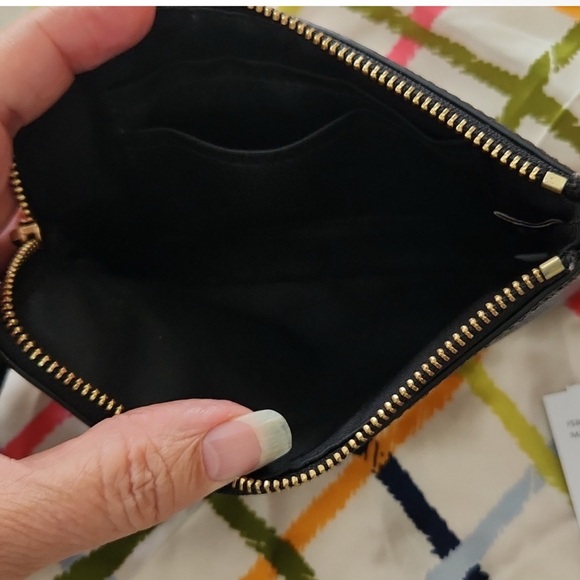 COACH BLACK SAFFIANO WRISTLET ❤️NEW❤️ - Picture 3 of 3